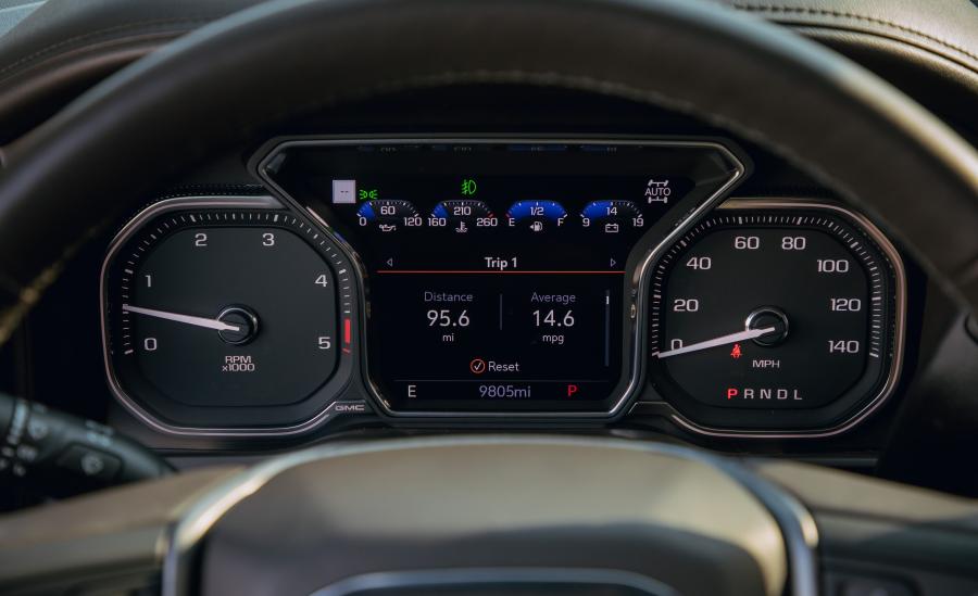 Панель приборов GMC Sierra 2500 HD Denali Crew Cab 2019 года  (фото 27 из 40)